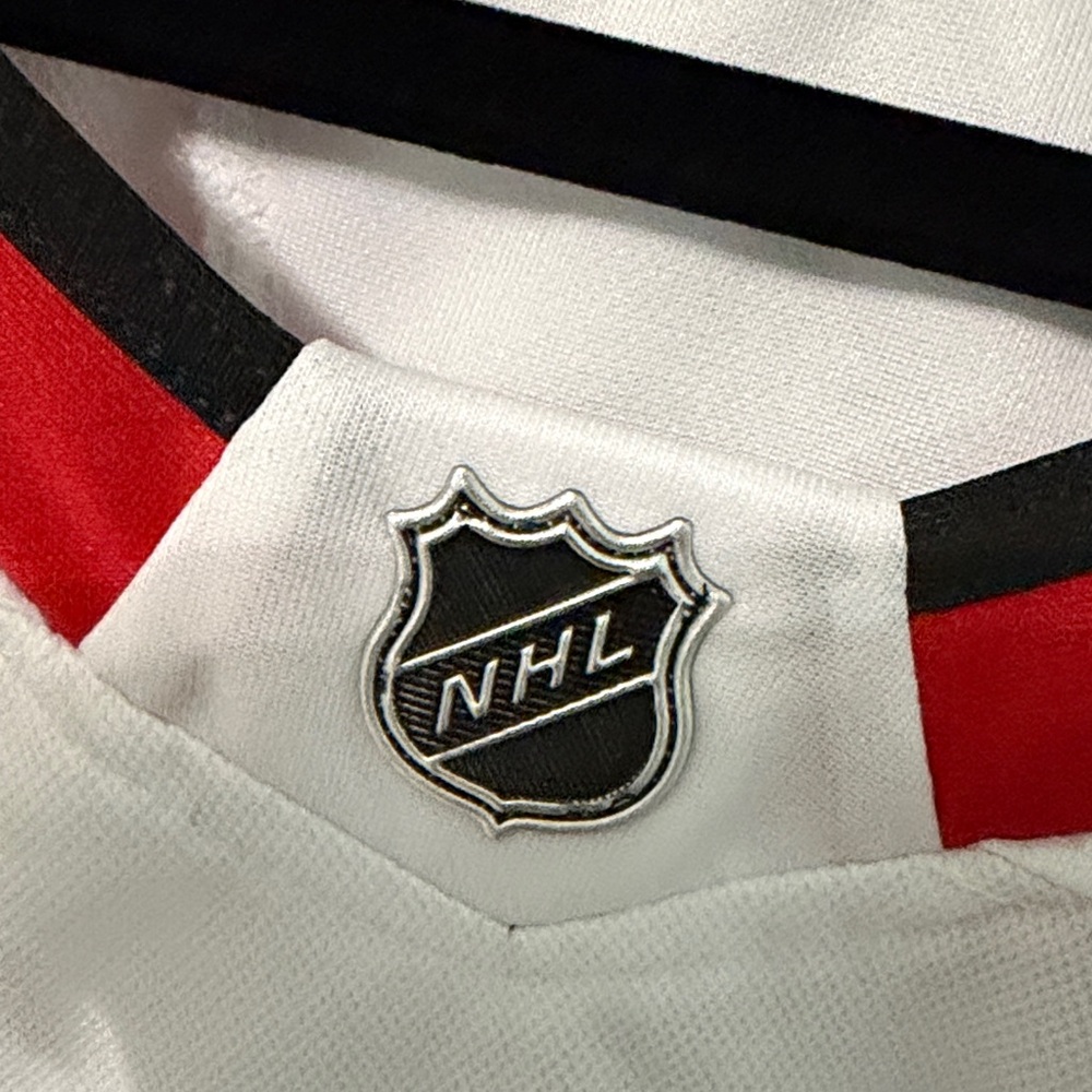 Adidas White blackhawks Jersey TOEWS #19. NWT - Picture 12 of 13